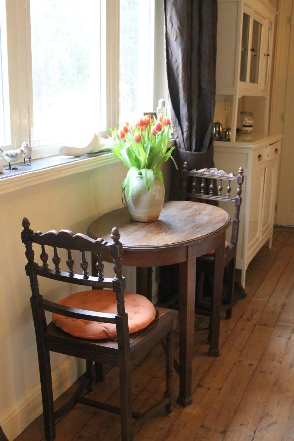 Bosgeluk Bed and Breakfast Helmond Exteriör bild